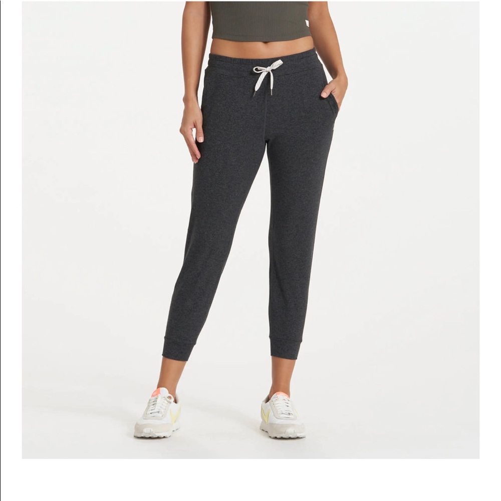 Vuori Performance Jogger, charcoal heather, women’s small
